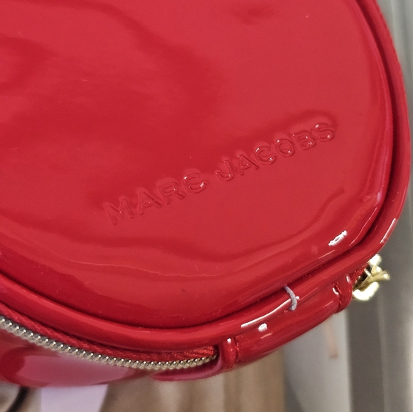 Marc Jacobs Round Red Patent Leather Mini Bag - Picture 10 of 11